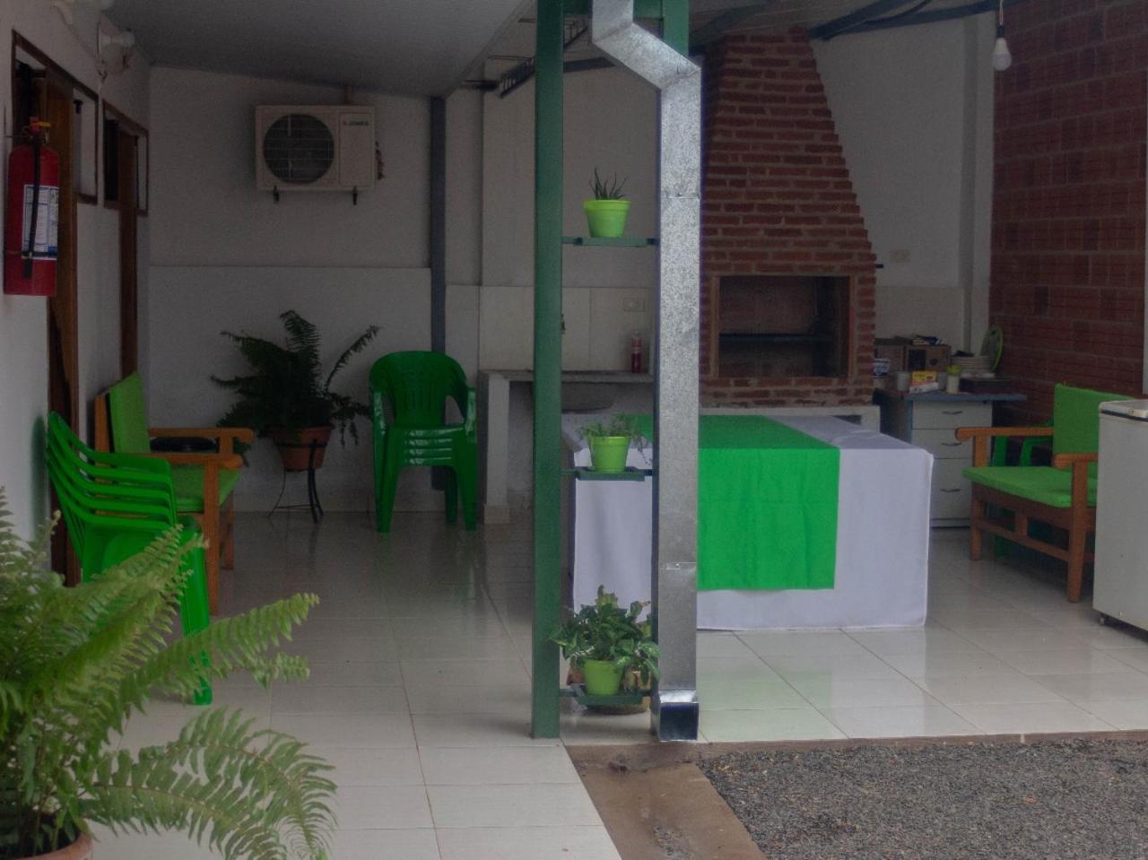 Helecho'S Hostal Hostel Encarnacion Ngoại thất bức ảnh