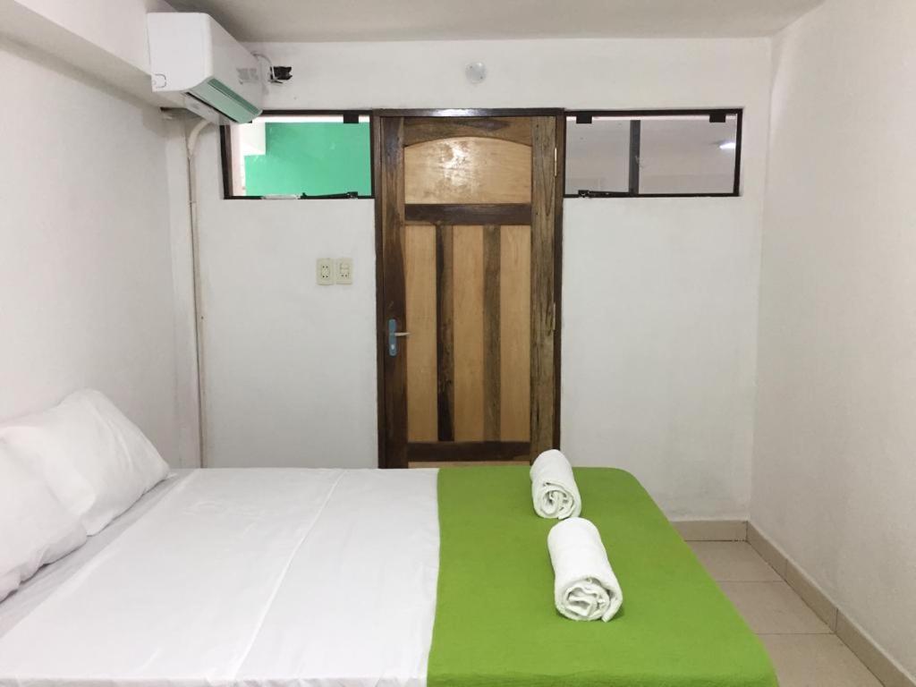 Helecho'S Hostal Hostel Encarnacion Ngoại thất bức ảnh